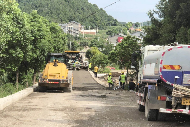 路橋集團(tuán)搶晴天、戰(zhàn)雨天、斗夜間  全力以赴推進(jìn)國道347項目建設(shè)
